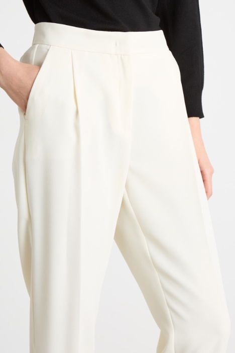Pantalone a sigaretta con pinces