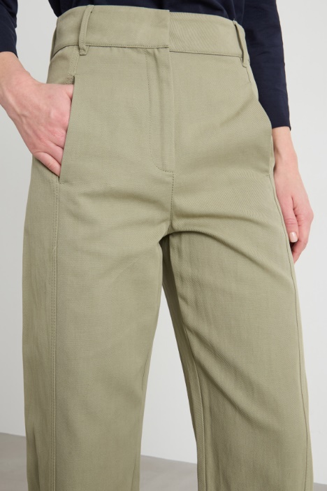 Pantalone ampio