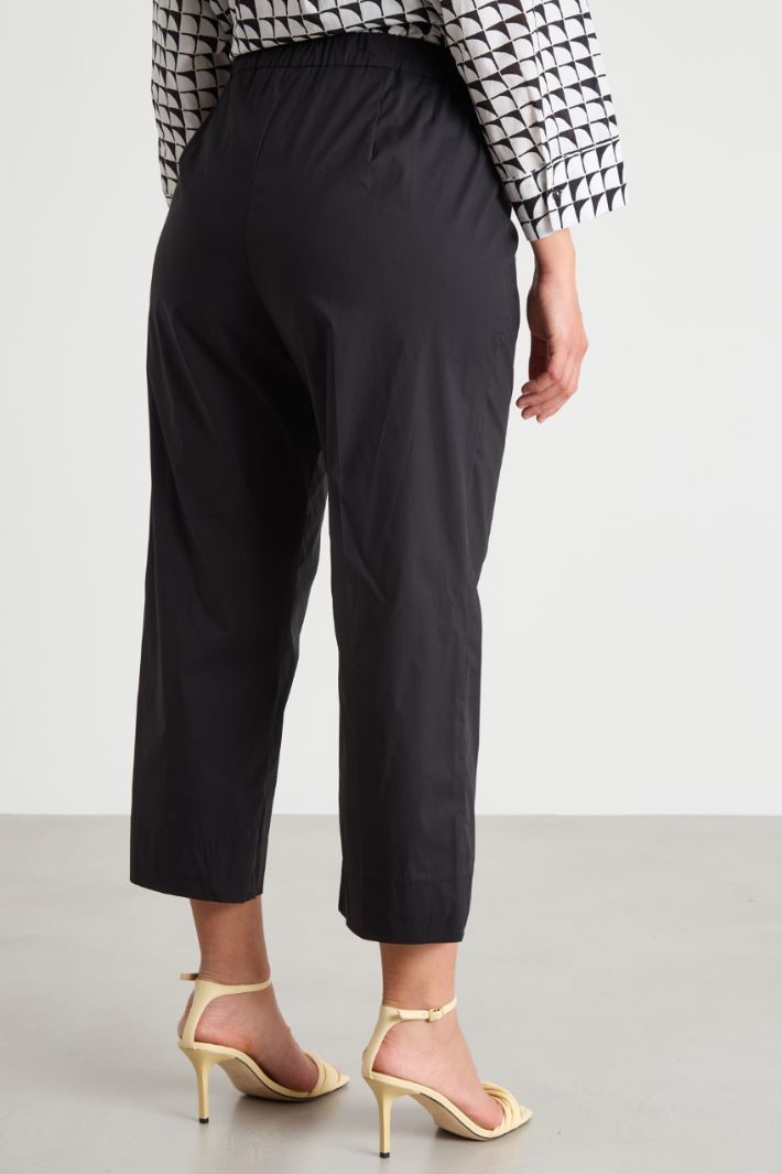 Slim-fit cropped trousers Intrend - 4