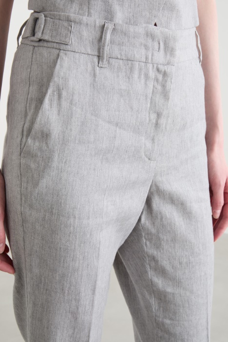 Pantalón pitillo de tela