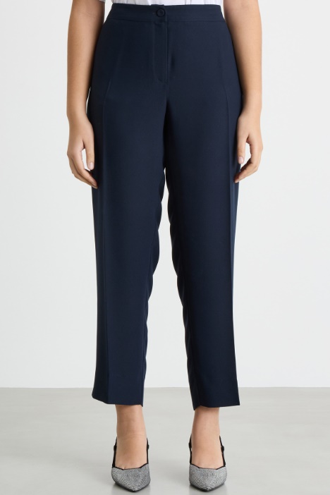 Pantalone slim in crepe opaco