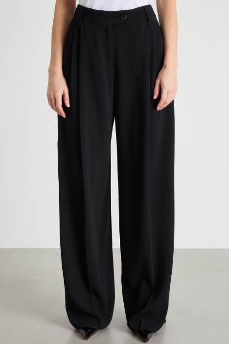 Pantalone ampio in raso