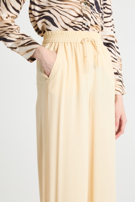 Pantalone in crepe con coulisse