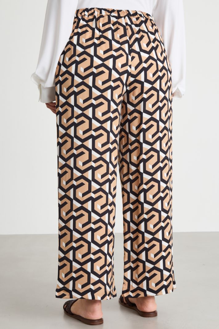 Printed satin jogging trousers Intrend - 4