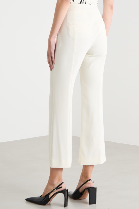 Pantalone crop in crepe tecnico