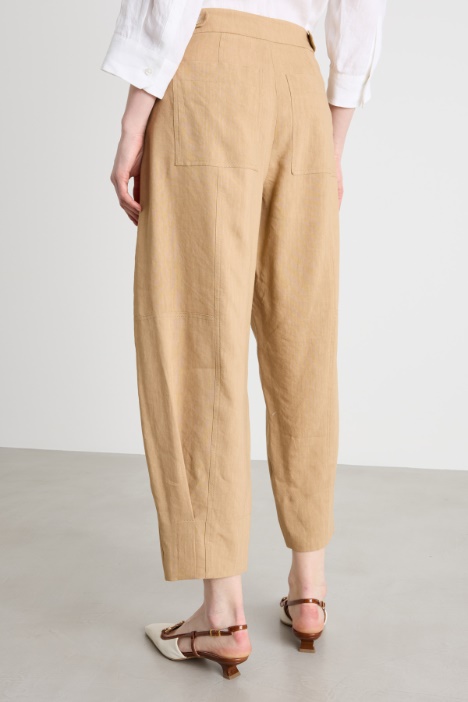 Pantalone carrot ampio