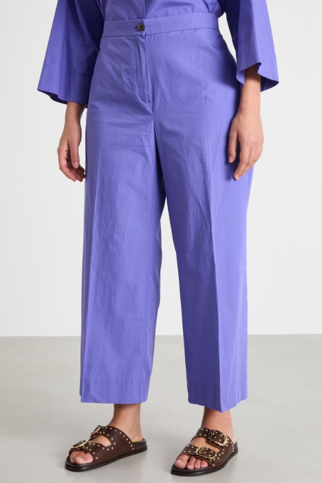 Pantalone crop e ampio con vita elasticizzata