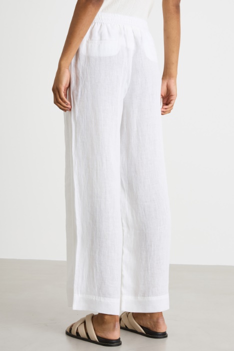 Pantalón con cordón ajustable