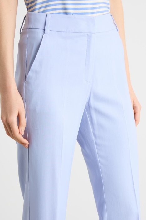 Pantalone con fondo svasato