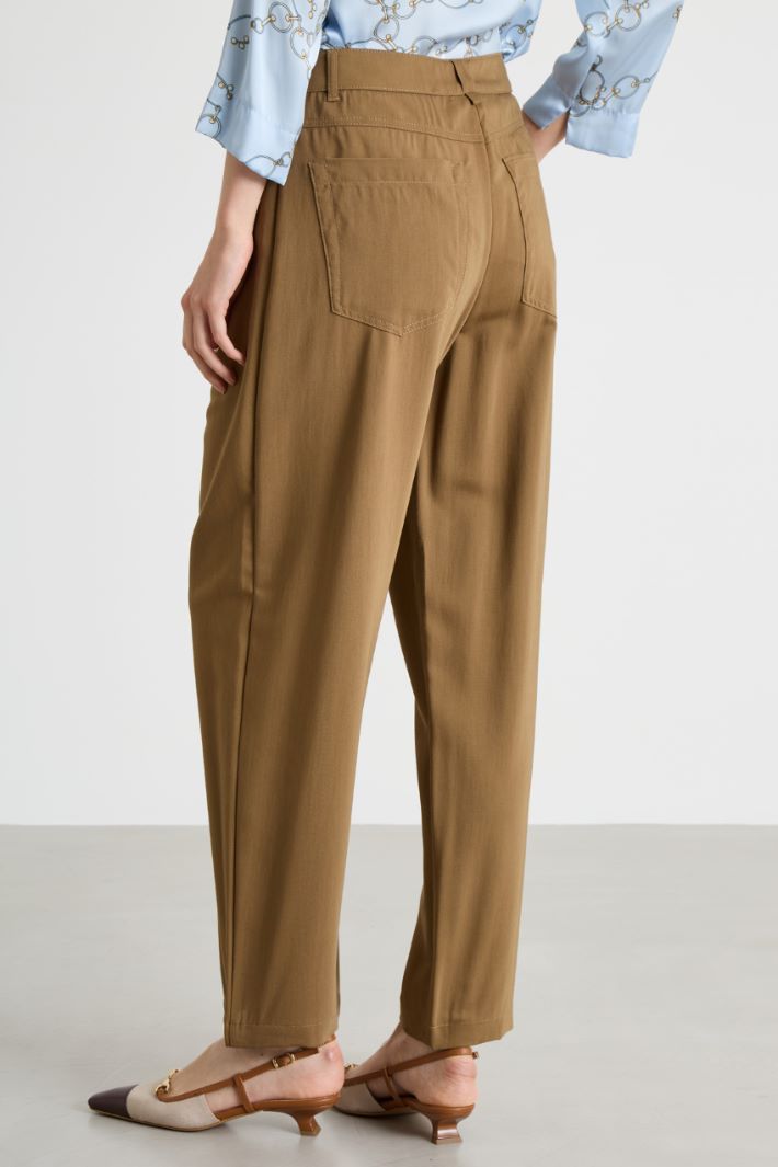 Pantalón con pinzas Intrend - 4
