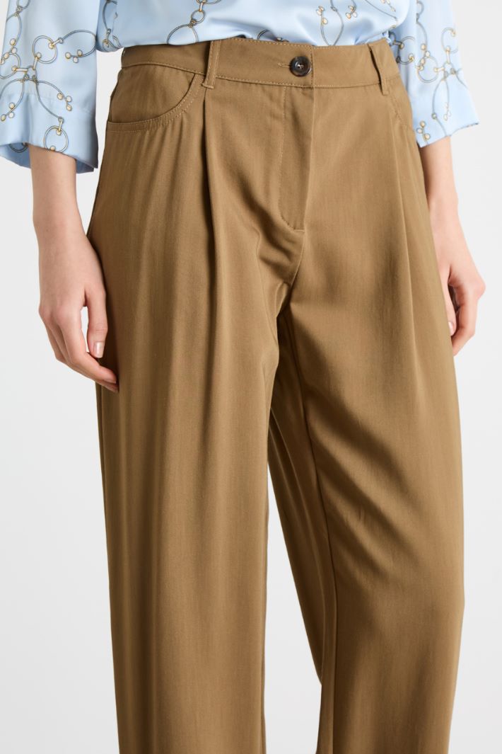 Pantalón con pinzas Intrend - 3