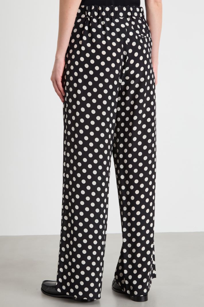 Loose-fit polka-dot trousers Intrend - 4