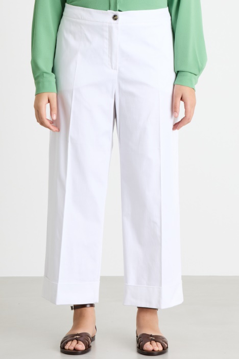 Pantaloni crop in raso stretch
