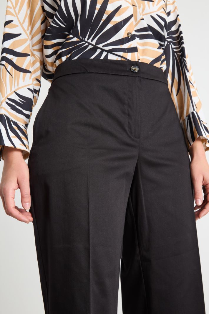 Cropped stretch-satin trousers Intrend - 3