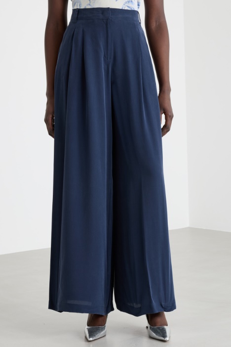 Pantalone fluido in crepe de chine