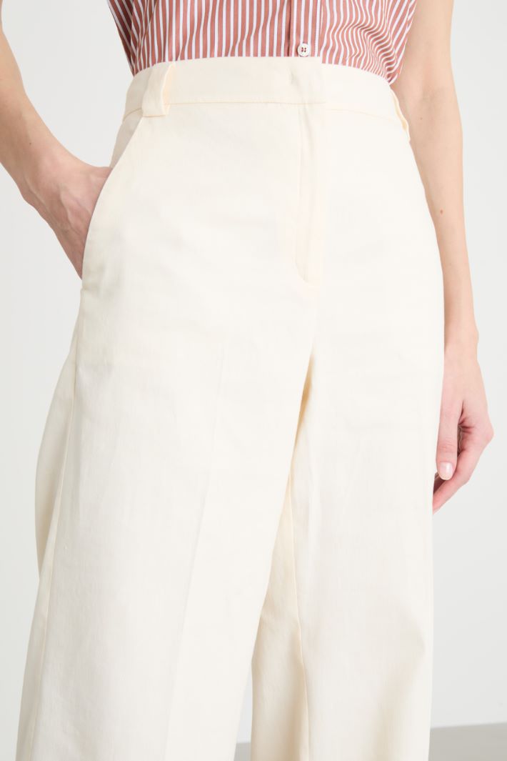 Straight trousers in stretch basketweave Intrend - 3