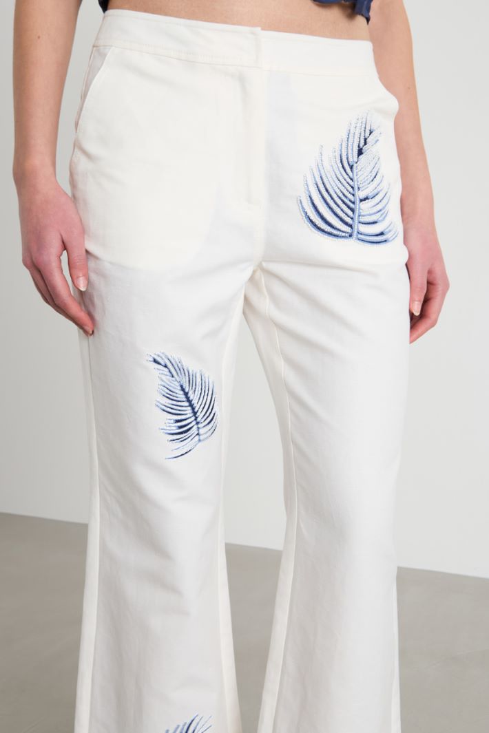 Embroidered flared trousers Intrend - 3