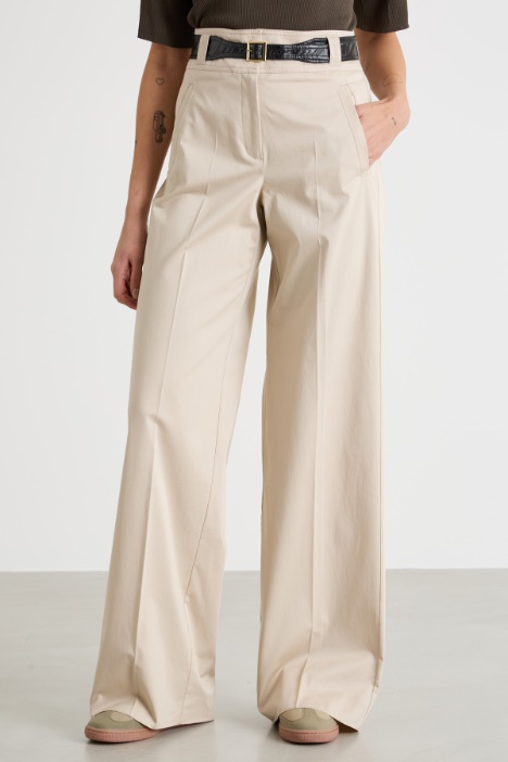 Pantalón con cinturón