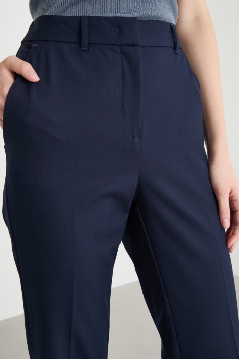 Pantalone dritto con tasche