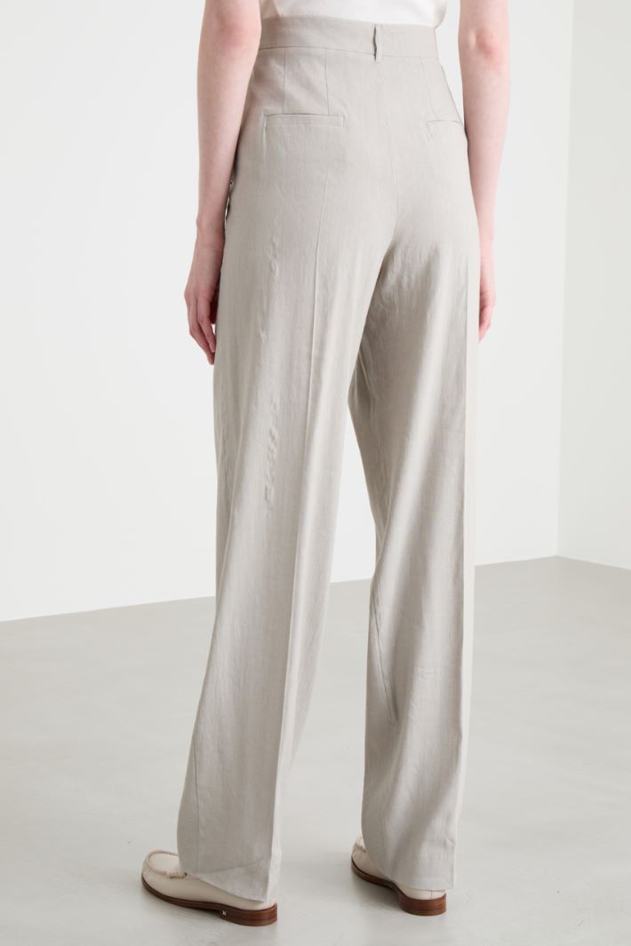 Pantaloni con pieghe frontali Intrend - 4