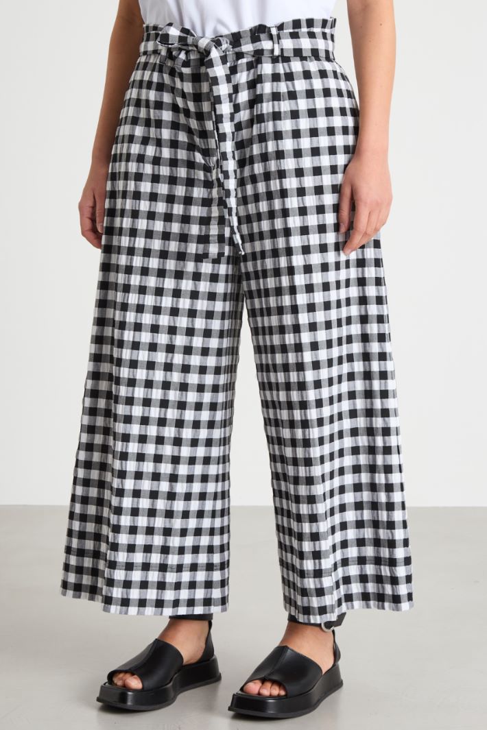 Seersucker cropped trousers Intrend - 2