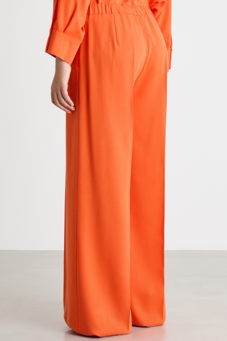 Pantalón palazzo con raya central