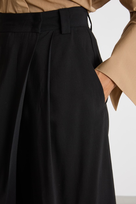 Maxi bermuda con pieghe