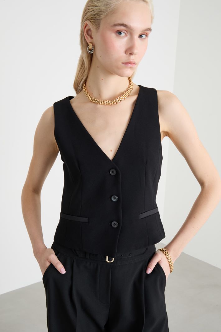 Fitted waistcoat with pockets Intrend - 3