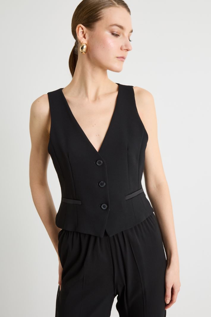 Gilet aderente con tasche Intrend - 2