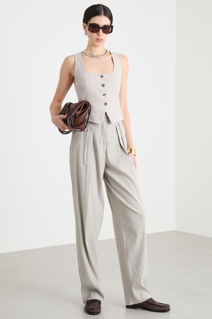 Fitted square-neck waistcoat Intrend