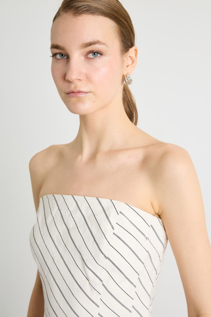 Bustier with flower brooch Intrend - 3