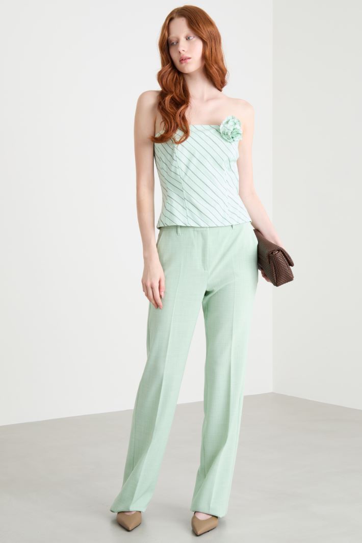 Bustier with flower brooch Intrend