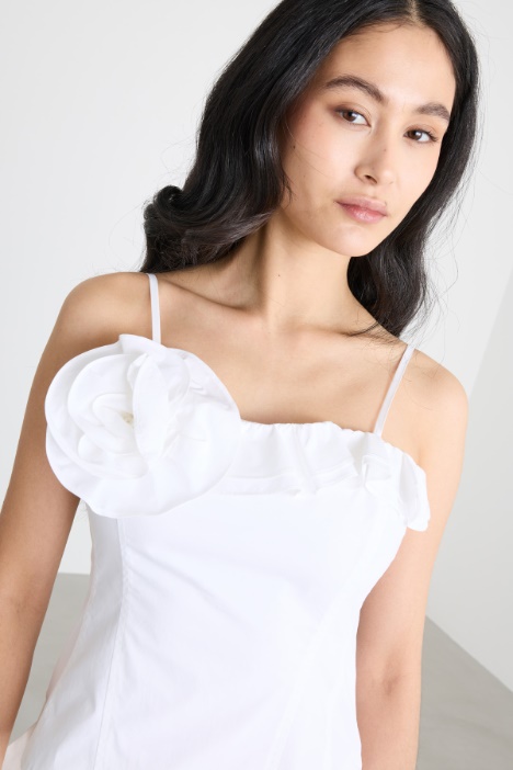 Bustier con rose e volant