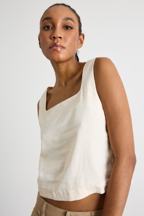 Top boxy con scollo squadrato