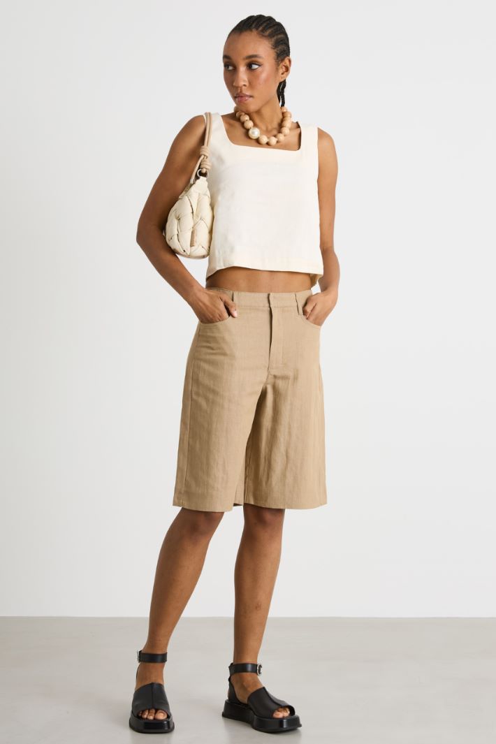 Square-neck boxy top Intrend