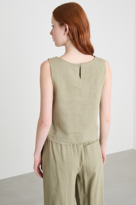 Top boxy con scollo squadrato