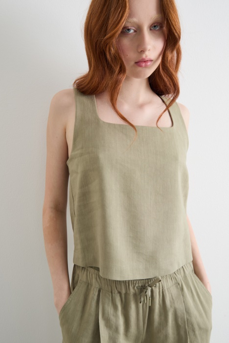 Top boxy con scollo squadrato