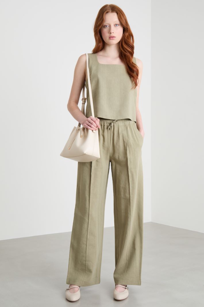 Square-neck boxy top Intrend