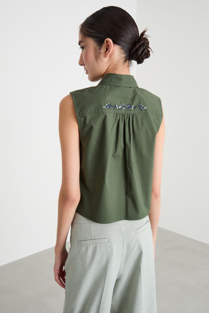 Embroidered poplin top Intrend - 4