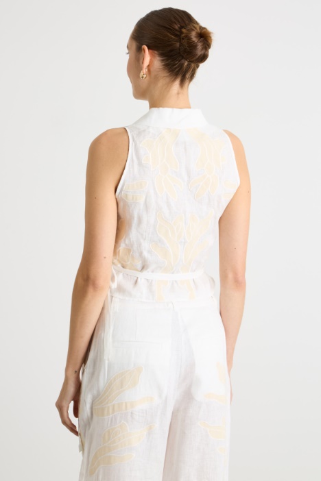 Top incrociato e ricamato