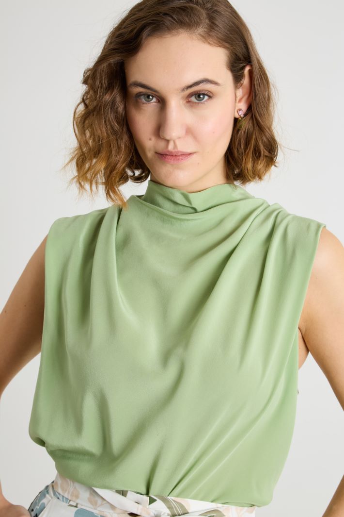 High-neck top Intrend - 3