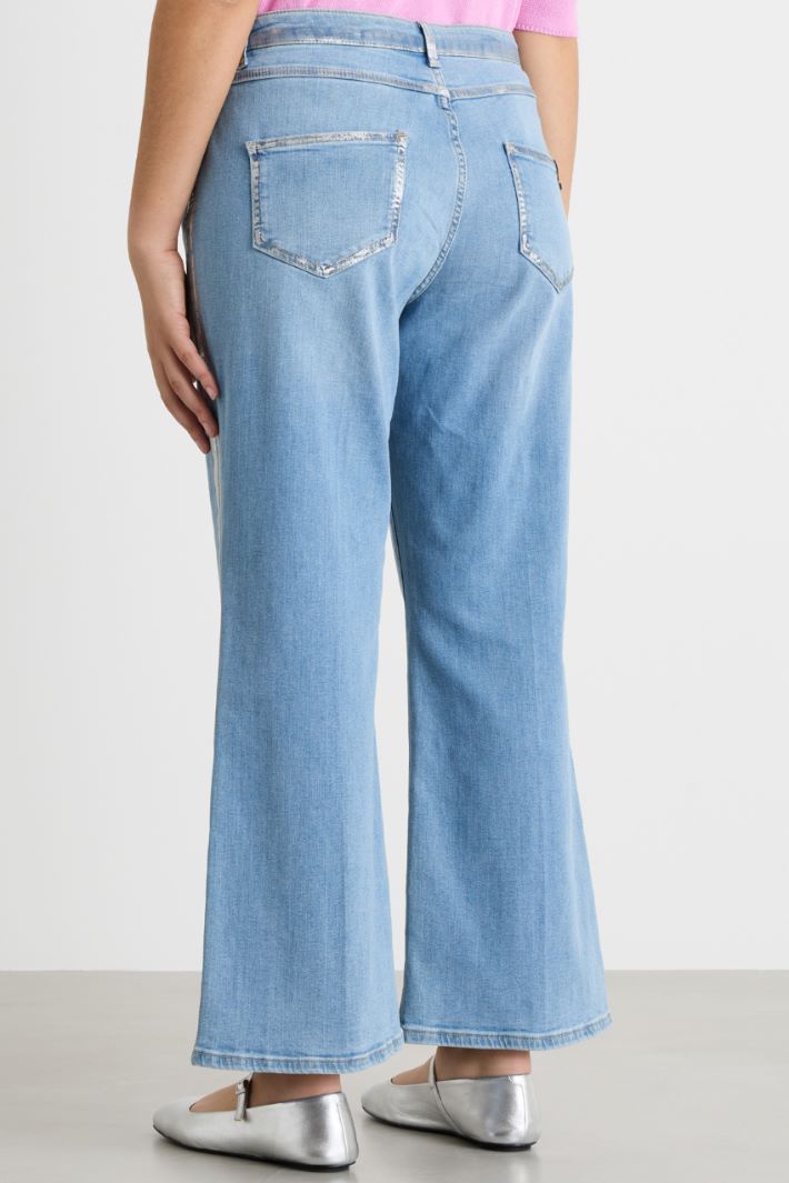 Jeans flare con impunture Intrend - 4