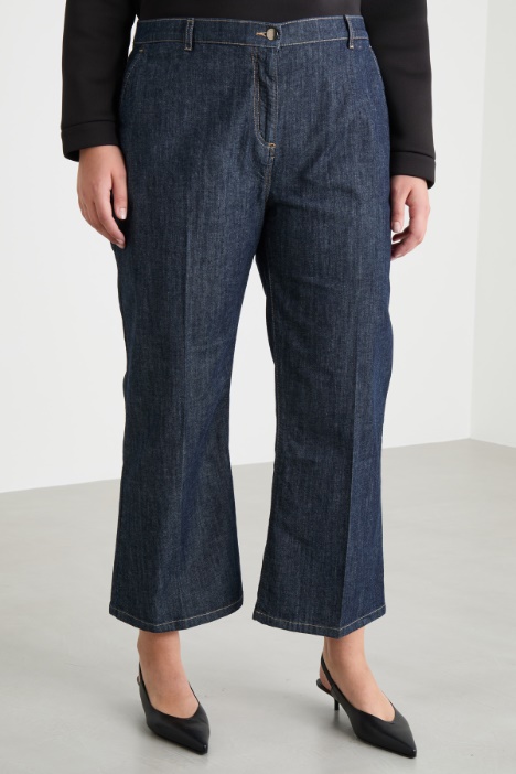 Jeans crop con fondo svasato