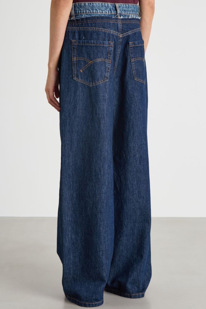 Jeans with a contrasting belt Intrend - 4