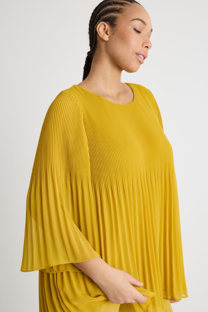 Blusa in georgette plissé Intrend - 3