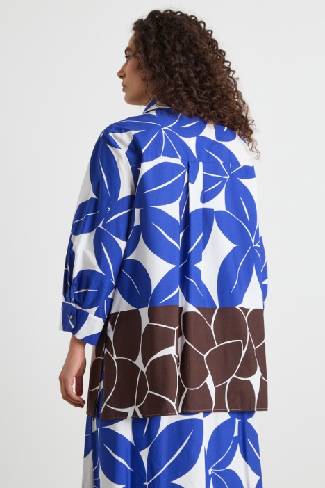 Blusa con mangas tres cuartos