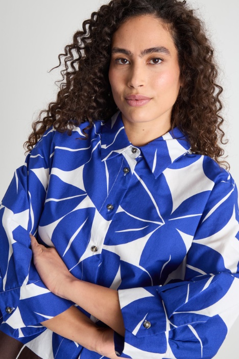 Blusa con mangas tres cuartos