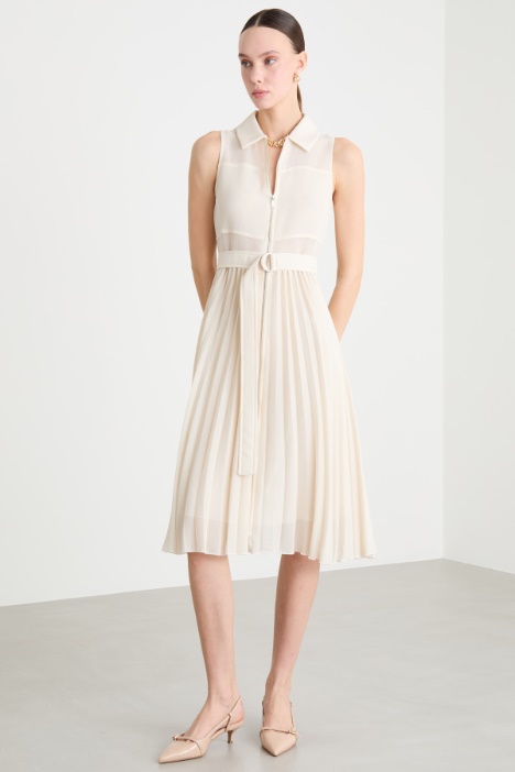 Vestido camisero de malla técnica