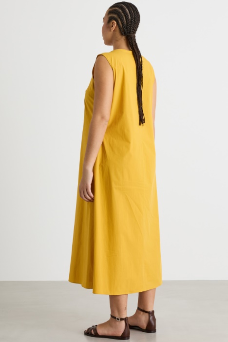 Vestido evasé de popelina