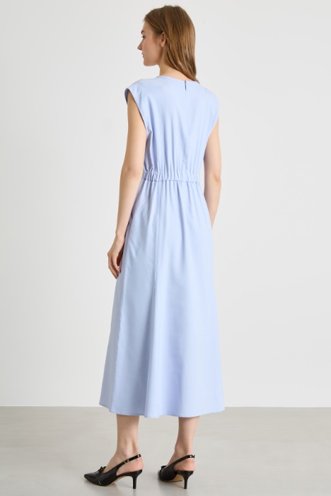 Abito con apertura a goccia